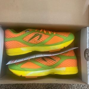 New in Box! Original Newton Running Motion
